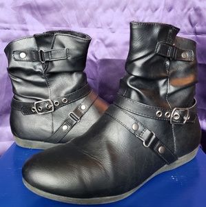 Simply styled booties